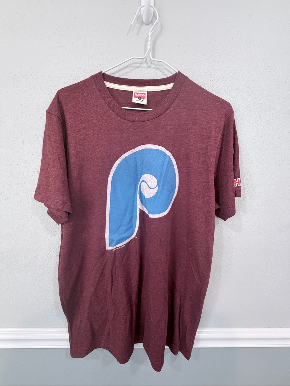 Homage Women's Philadelphia Phillies '82  Medium NWT